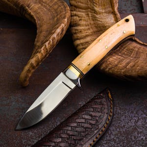 Custom Handmade Hunting Knife Guard Viking Knife Full Tang Outdoor Game Camping Knife Mirror Polished With Camel Bone Handle Groomsmen Gifts