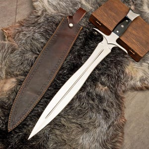 Handcraft Viking Sword | Made by Experts smiths Gifts for Him | Hand Forged Sword Balance Water Tempered Personalized gift customized swords
