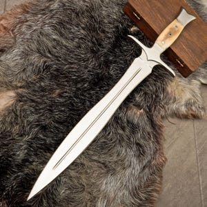 Handcraft Viking Sword | Made by Experts smiths Gifts for Him | Hand Forged Sword Balance Water Tempered Personalized gift customized swords