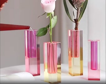 Acrylic Pillar Bud Vases, Minimalist Acrylic Vase, Colorful Flower Vase, Colorful Centerpiece Table Decor, Colorful Art Home Decor vase.