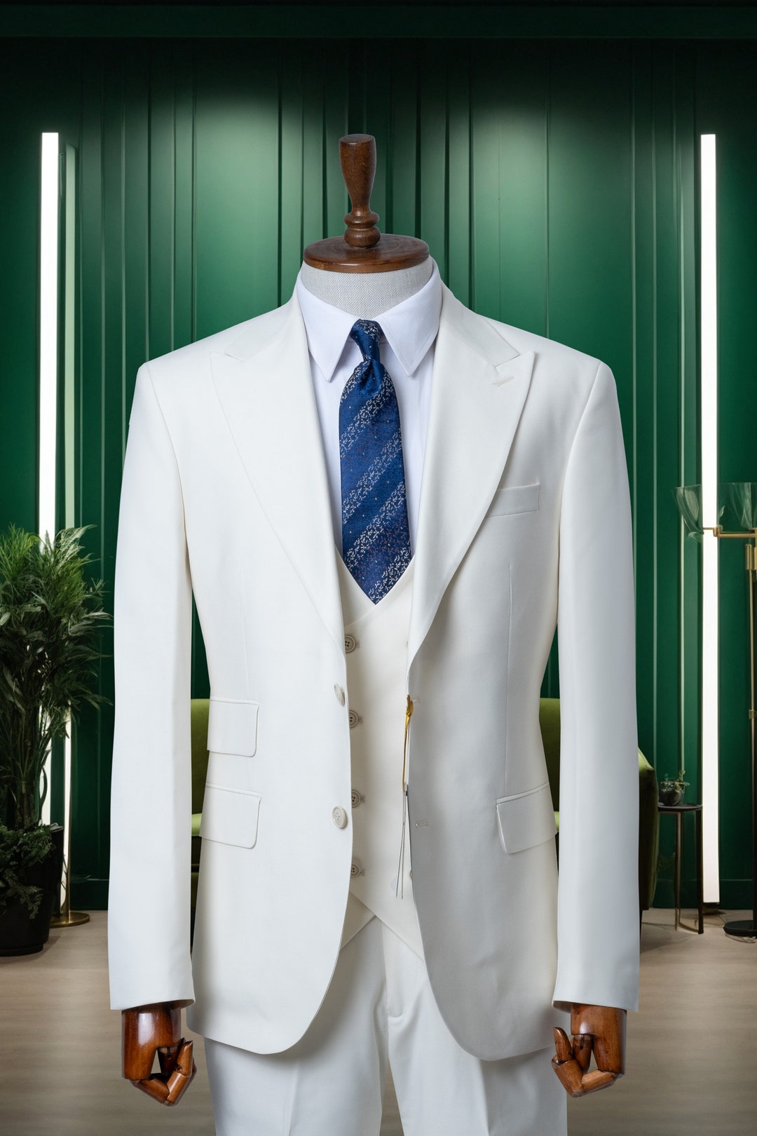 Mens 3 Button Peak Lapel Fashion Suit in White