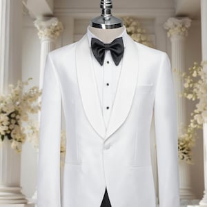 Off White Men's Tuxedo - Groom Suit for Wedding, Slim Fit Groomsman Suit, Peak Lapel Double Breasted Men's Suit, Elegant Businessman Wear