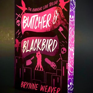 Libro de bolsillo con bordes en aerosol pintado a mano de Butcher and Blackbird