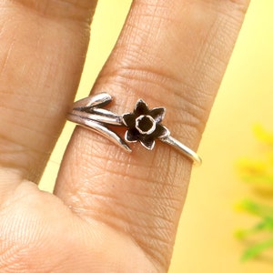 solid 925 silver daffodil flower ring,Birth Flower Ring,Daffodil jewelry,March Birth Flower ring,gifts idea