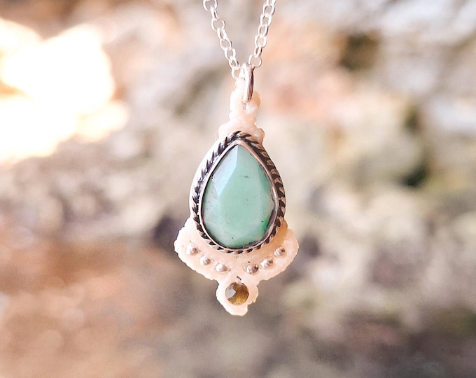 Featured listing image: Pendant with Amazonite stone in sterling silver and macramé.