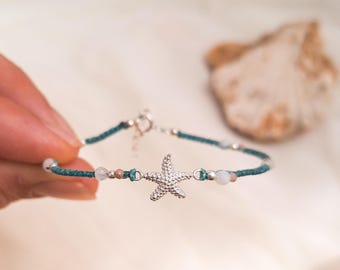 Starfish bracelet in sterling silver with natural stones. A thin macramé bracelet with a sea charm.
