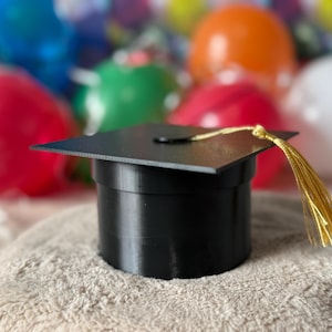 Caja de regalo con borla dorada para birrete de graduación – Soporte para dulces o dinero impreso en 3D – Recuerdo de graduación – Caja de recuerdo de graduación