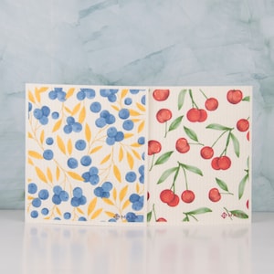 Pacote com 2 panos de prato suecos com desenhos de mirtilos e cerejas, panos fofos biodegradáveis, toalhas de papel reutilizáveis sustentáveis e compostáveis