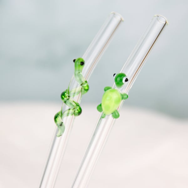 Set of 2 Turtle and Snake Glass Straws Reusable Eco-Friendly Straws with Cleaning Brush Handmade straws Sustainable Turtle Snake Lover Gift