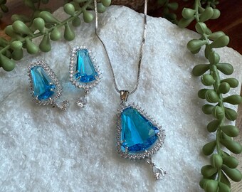 Teardrop Crystal Pendant Necklace & Earrings Set | Silver-Tone Jewelry