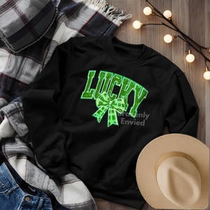 St Patrick's Day Patch Sequins Lucky /Bow Iron On