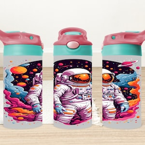 Vaso con tapa abatible de 12 oz con astronauta, vaso con tapa abatible de 12 oz con dibujos animados para niños, botella de agua de dibujos animados, vaso de dibujos animados de los 90 en formato PNG, descarga digital
