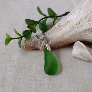 Dark Kelly Green Sea Glass Pendant, BOHO Style Seaglass Necklace, Silver & Green Prom Accessory, Handmade Genuine Sea Glass Jewelry
