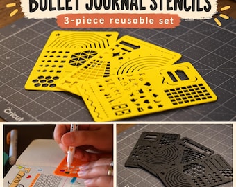Könnte beinhalten: Ein 3-teiliges, wiederverwendbares Bullet-Journal-Schablonenset in leuchtendem Gelb und Schwarz. Die Schablonen enthalten verschiedene geometrische Formen, Symbole und Muster zur Planung. Der Text lautet: BULLET JOURNAL STENCILS, 3-piece reusable set, MONKEYNAUT LABS.