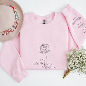 Personalized Rose Sweatshirt (S-5XL), Birthflower Sweatshirt, June Birthflower, Present mom, Nana Sweater, Gifted Mom, Gifted for Her, MIL