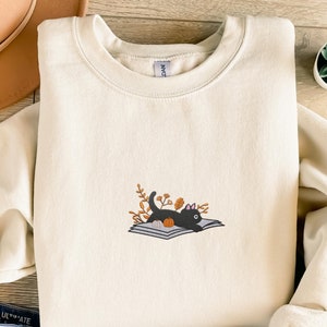 Halloween Embroidered Cat Sweatshirt Fall Book sweatshirt, EmbroideredHalloween Cat Shirt,Cat sweater,Black Cat Shirt,Book Crewneck, Gifts
