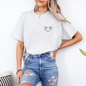 Aangepaste hond overzicht en naam Tee, gepersonaliseerde hond oren shirt, hond naam op tee, hond papa cadeau voor huisdier cadeau voor hem, dierenliefhebber, cadeau voor haar