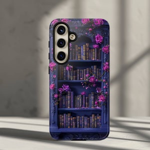 Funda de biblioteca gótica para Samsung Galaxy S25, S24, S23, S22, S21, Plus y Ultra - Funda con diseño de estantería floral en morado oscuro de Academia