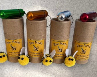 Bee Reviver Keyring Kit, thirst aid for tired bees with colour options. Perfect for ramblers, horse riders, cyclists and country walkers.