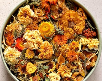 Luxus-Potpourri Sommerwiese | Bunte Trockenblumen mit Ringelblumen, Rosen und Kräutern | Handgemacht in England