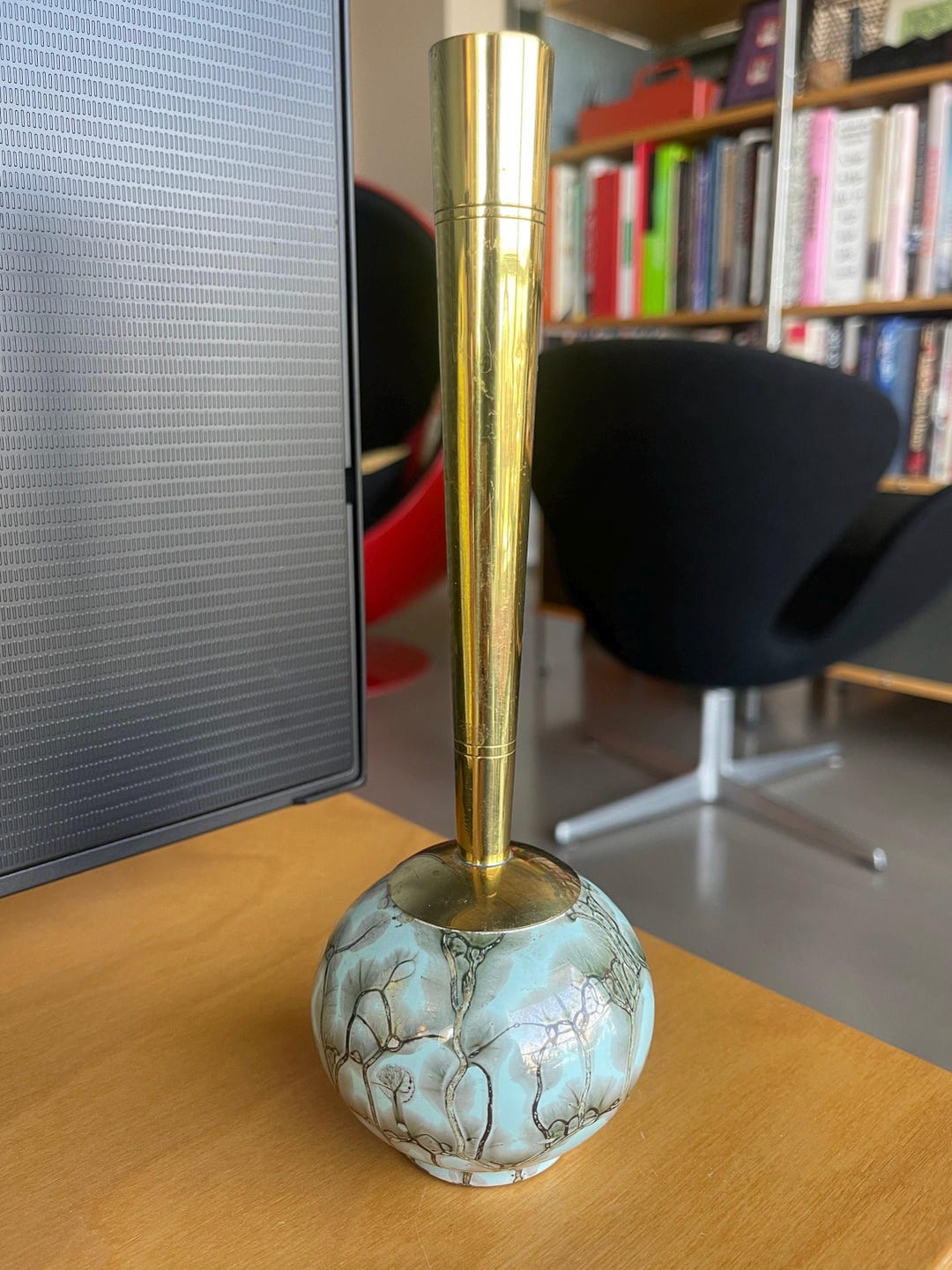 ヴィンテージの手描きデルフトオランダ陶器と真鍮のつぼみ花瓶 - Etsy 日本