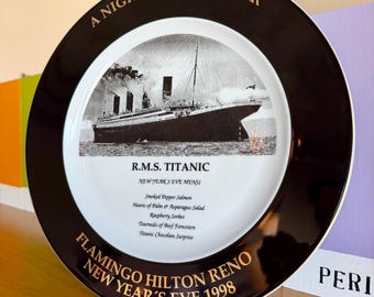 Plato conmemorativo del menú del Titanic del Flamingo Hilton Casino Reno de los años 90, fabricado en porcelana de Eschenbach, Alemania.