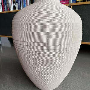 Beige Flute Chicago Gregory Van Pelt Corrugated Cardboard Vase Postmodern Iconic Design Memphis Era