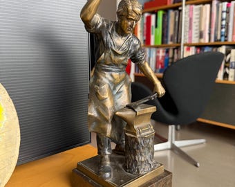 Art Deco Bronce Herrero Escultura Base de Mármol Hans Keck & Erich Saalmann Estilo Industrial Figural Bronce