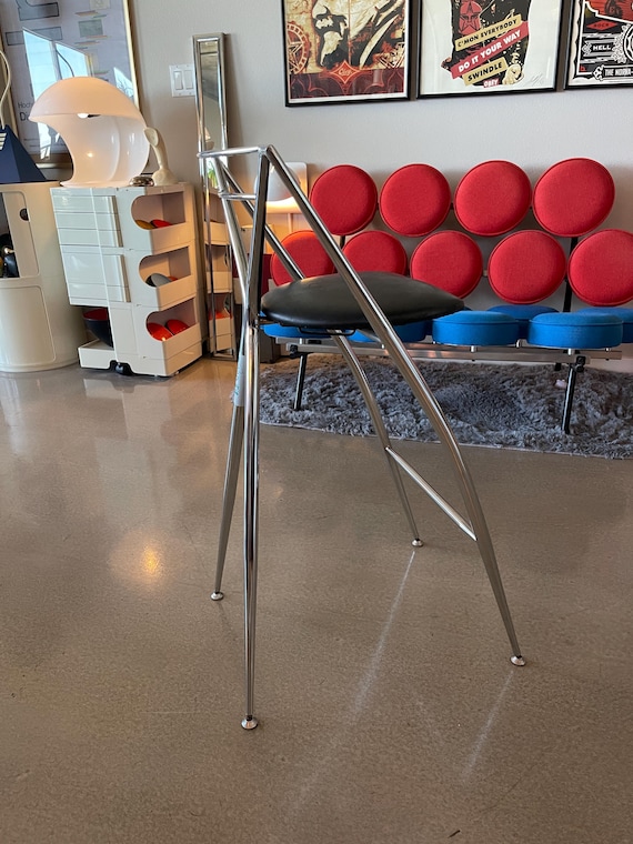 1990's ポストモダン スペースエイジ インダストリアル 白 スツール