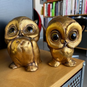 Lata 50. Freeman McFarlin Potteries California Gilded Ceramic Owl Gold Leaf Maynard Anthony Freeman