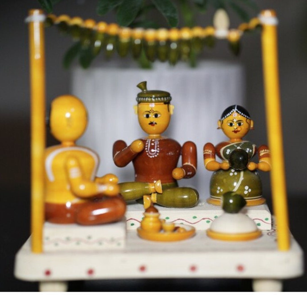 Wooden Traditional Hindu Marriage Set/ Bommala Koluvu/ Navaratri