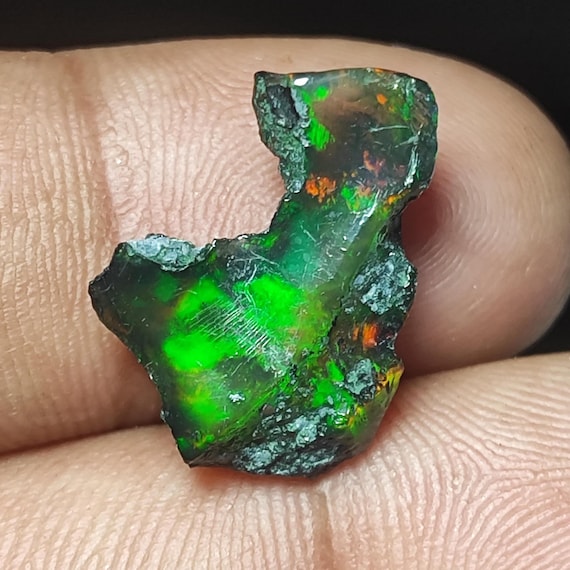 Opale Noire Brute éthiopienne 49,20 Carats – Qualité Multi-feu, Naturelle, Non Traitée