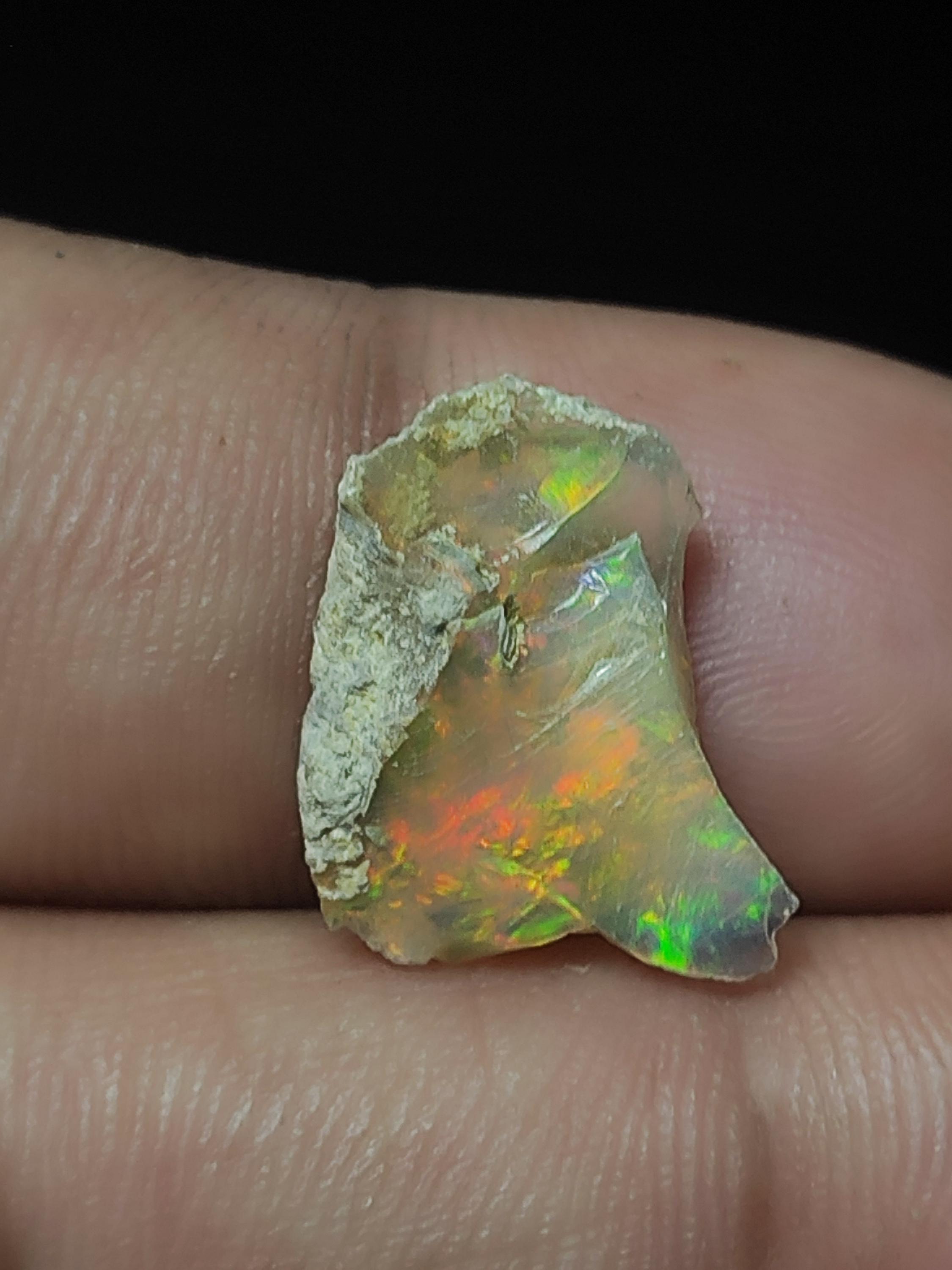 エチオピアンファイヤーオパール 原石 ファイヤーオパール原石（エチオピア セミンショワ メゾゾ産）EO