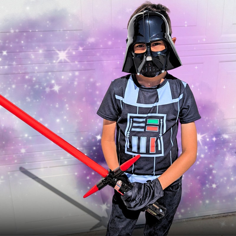 Darth Vader Framed Closeup T-shirt, Kid's Unisex, 146-152, Years 10 To 12, Red main image 1