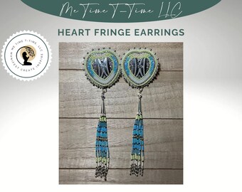 Orecchini con frange a forma di cuore con perline, gioielli indigeni