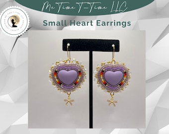 Orecchini di perline fatti a mano: cuore viola, cabochon color fuoco, gioielli indigeni