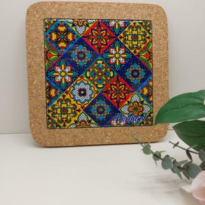 Ställ för varm gryta 18 x 18 cm, korkställ med keramik, blått keramikställ, färgglatt keramikställ, fyrkantigt skydd för varm gryta, portugisisk kork