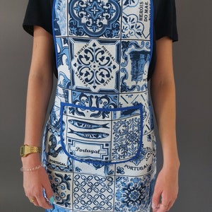 Portuguese apron, Kitchen apron, Portuguese gift, Apron with images of fish, Portuguese sardines