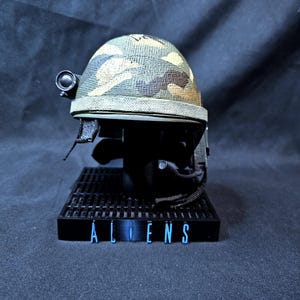 Aliens Pvt. Hudson 1/2 Scale helmet miniature