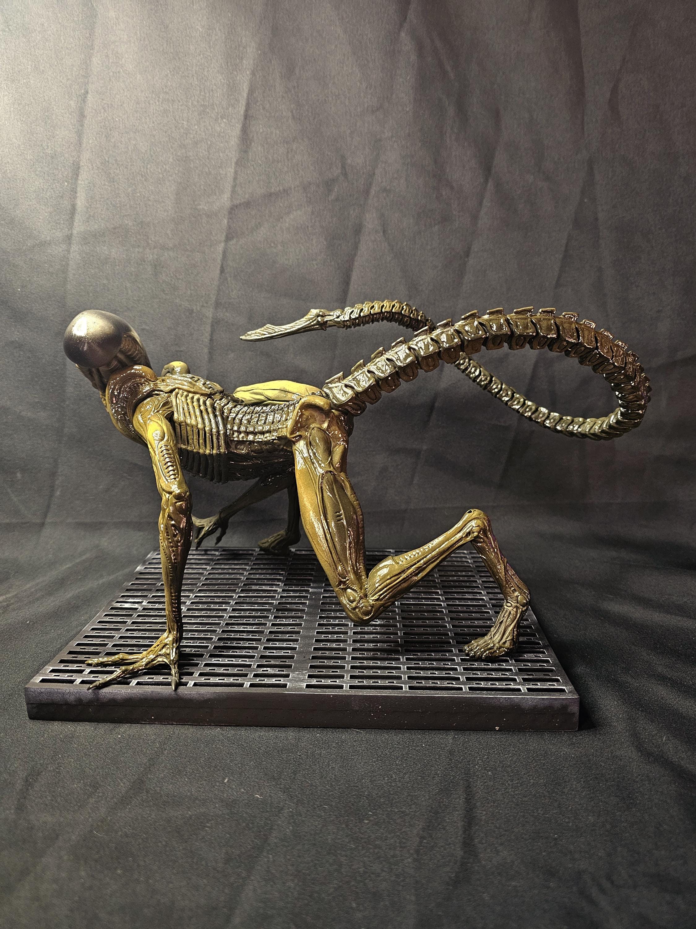 Dog Alean Alien 3 1/6 Dog Alien Statue - Etsy