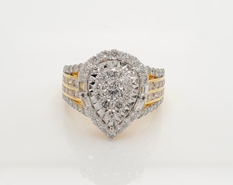Anillo de compromiso con racimo de pera de moissanita: plata bañada en oro de 14 quilates