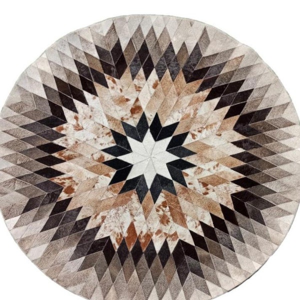 Tapis rond en peau de vache fait main, motif patchwork beige et marron, fait main en cuir, tapis cheveux sur peau, décoration d'intérieur unique, décoration décorative en cuir de vachette