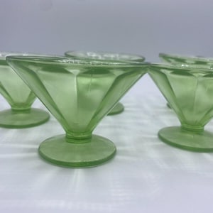 Juego de 5 copas de postre o sorbete de color verde uranio, estilo vintage, de Vaselina Federal
