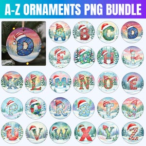 Könnte beinhalten: Eine Sammlung von Weihnachtsschmuck mit dem Alphabet, wobei jeder Buchstabe mit festlichen Dekorationen verziert ist. Die Ornamente sind rund, mit einem Winterlandschaftshintergrund und einem Weihnachtsmütze auf jedem Buchstaben. Der Text "A-Z ORNAMENTS PNG BUNDLE" steht oben.