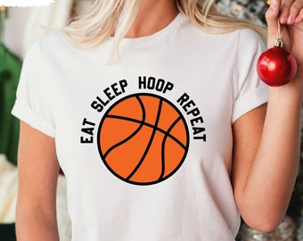 Eat Sleep Hoop Repeat Basketball Shirt, Eat Sleep Repeat Tee, Cadeau de basket-ball, Tee-shirt graphique sportif, Chemise du jour du match, Cadeau du jour du match