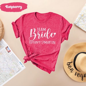 Chemises de la mariée de l'équipe, chemise de la mariée, t-shirts escouade de la mariée, t-shirts EVJF, t-shirts EVJF, t-shirt de soirée nuptiale, t-shirt de fête de mariage Raspberry