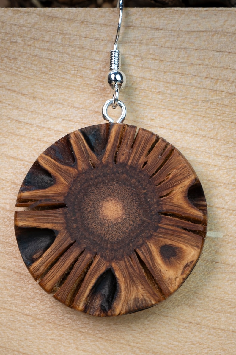 Banksia wooden earrings handmade with fascinating grain image 3