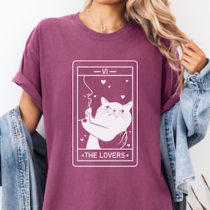 Camiseta de los amantes del tarot, camiseta de gato y bruja, regalo de la carta del tarot, regalo para mamá gato negro, colores cómodos, divertida camiseta de gato y tarot, regalo de cumpleaños para la señora gato