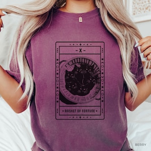 Maglietta con gatto dei tarocchi, regalo per la mamma con gatto nero, maglietta con gatto stregone, maglietta con gatto di colore confortevole, maglietta con carta dei tarocchi, maglietta con carta della fortuna, regalo divertente, maglietta con gatto amante dei gatti, gatto nero