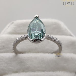 2.50 CT Pear Cut Cyan Blue Moissanite Engagement Ring With Pave Vintage Ring for Women Anniversary Gift Ring Beautiful Promise Ring For Her